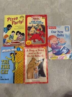 Scholastic Clifford The Big Red Dog - Red and Yellow Cover